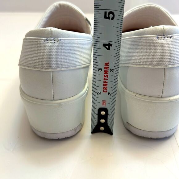 Infinity women’s nursing slip on shoes size 9 - Picture 11 of 13